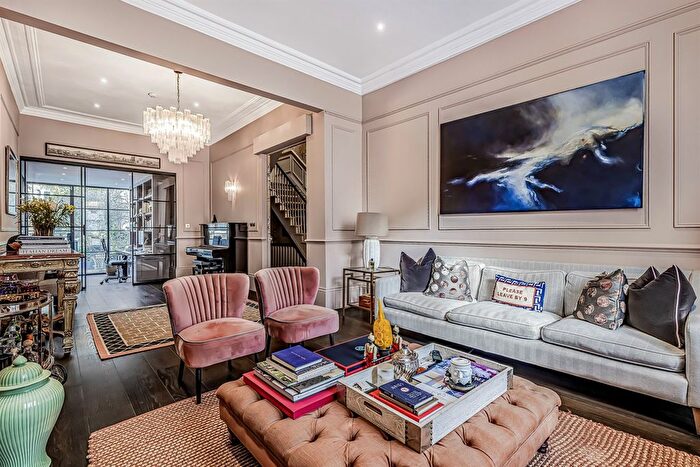 4 Bedroom Terraced House To Rent In Cathcart Road, SW10