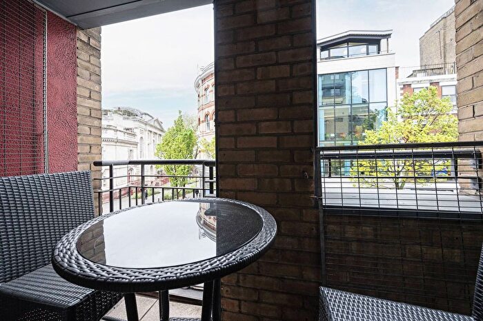 1 Bedroom Flat To Rent In Britton Street, Clerkenwell, London, EC1M