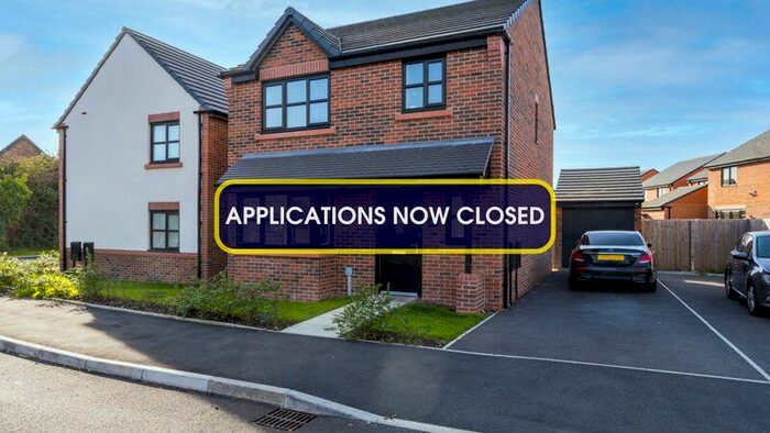 3 Bedroom Detached House To Rent In Westleigh Close, Westhoughton, Bolton, **Available Mid December**, BL5
