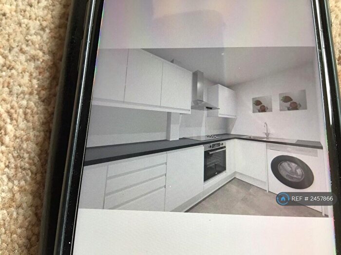 3 Bedroom Flat To Rent In Sauchiehall St, Glasgow, G3