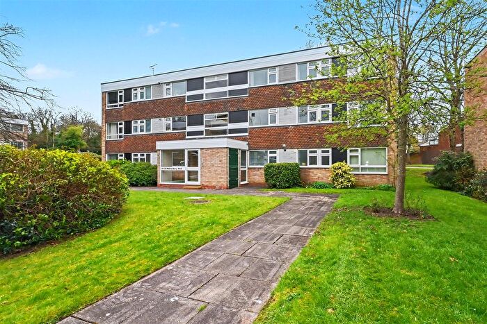 2 Bedroom Flat For Sale In Malmesbury Park, Edgbaston, Birmingham, B15