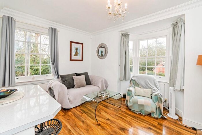 1 Bedroom Flat For Sale In Gosport Lane, Lyndhurst, Hampshire, SO43