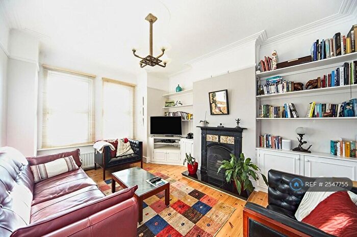 3 Bedroom Maisonette To Rent In George Lane, London, SE13