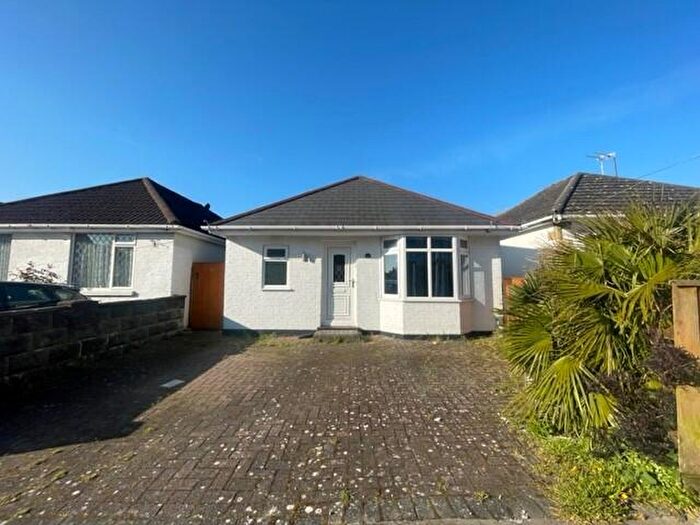 2 Bedroom Detached Bungalow To Rent In Sunnyside Road, Parkstone, BH12