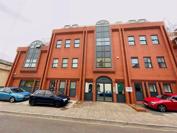 1 Bedroom Flat To Rent In B, Surrey Street, Bristol, BS2