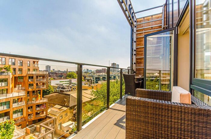 2 Bedroom Flat To Rent In Merchant Building, Islington, London, N1