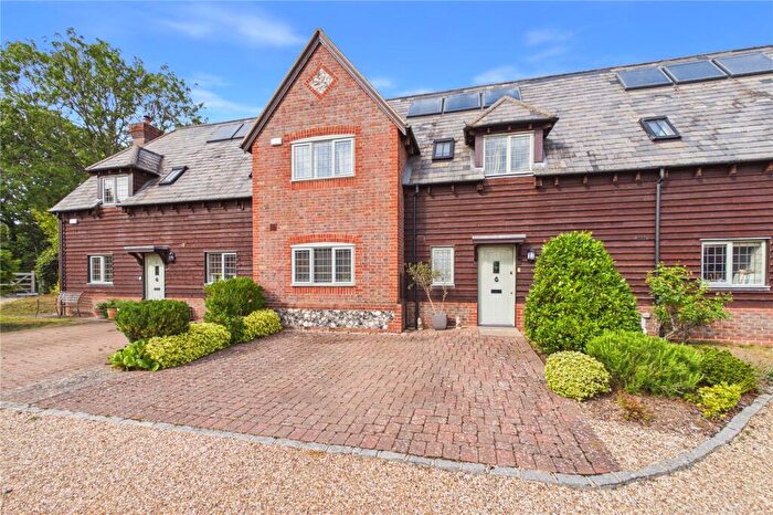 3 Bedroom Terraced House For Sale In Harts Hill Road, Thatcham, Berkshire, RG18