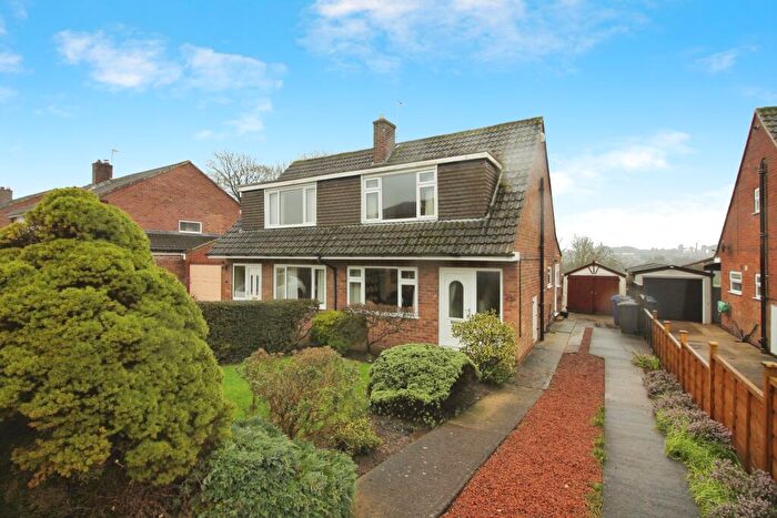 3 Bedroom Semi-Detached House For Sale In Heatherdene, Tadcaster, LS24