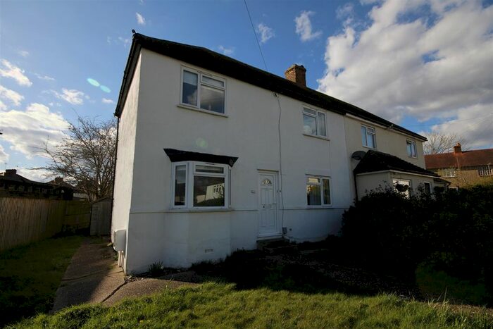 4 Bedroom Property To Rent In Worcester Road, Guildford, GU2