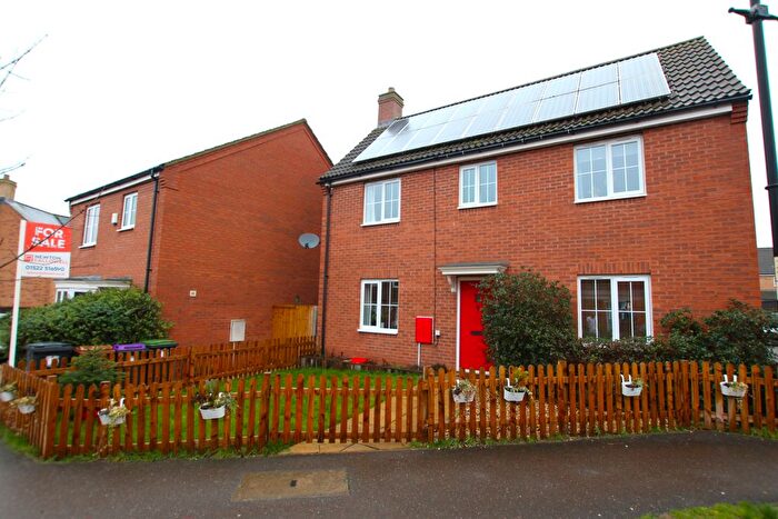 4 Bedroom Detached House For Sale In Bluebell Walk, Witham St Hughs, LN6