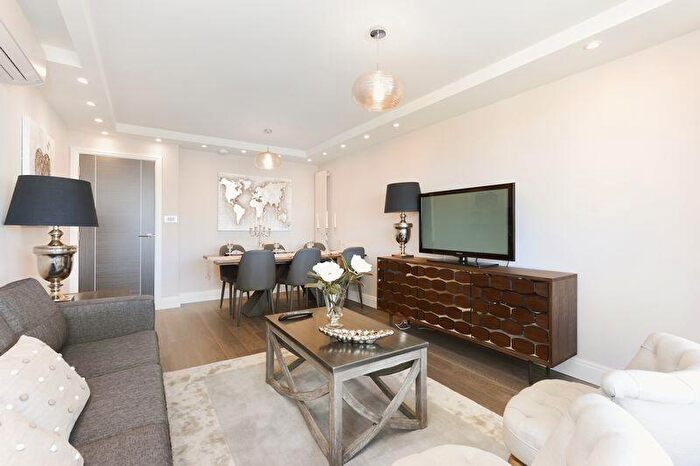 3 Bedroom Flat To Rent In Cresta House, Finchley Road, Swiss Cottage, London, NW3