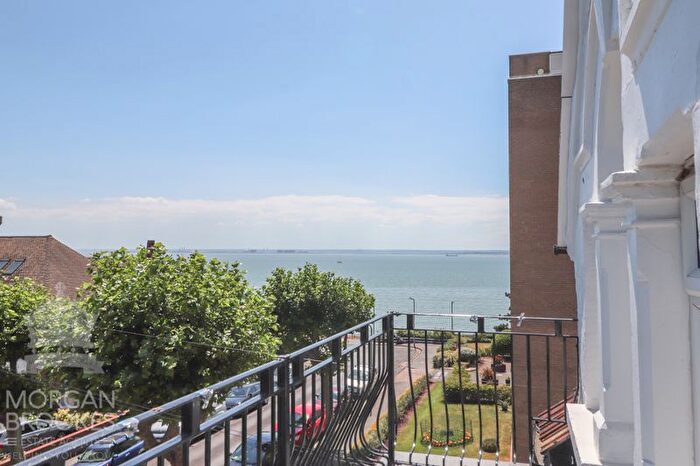 2 Bedroom Flat To Rent In Manor Road, Westcliff-On-Sea, SS0