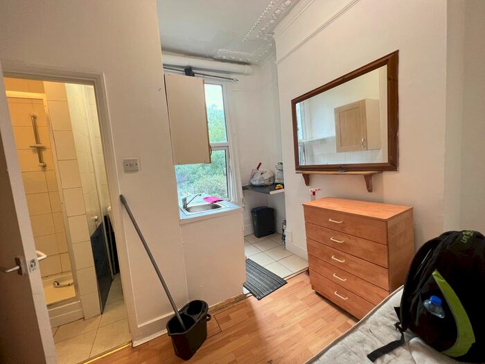 Studio To Rent In Wightman Road, Haringey / Finsbury Park, N8