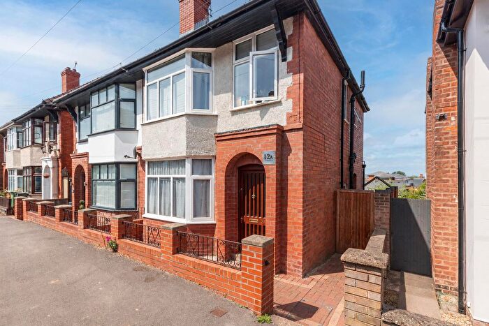 3 Bedroom Semi-Detached House For Sale In Woolhope Road, Worcester, WR5