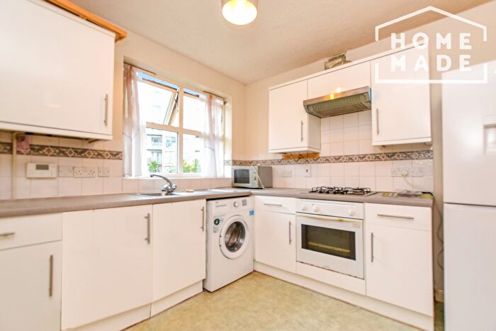 2 Bedroom Flat To Rent In Charles Street, CR0