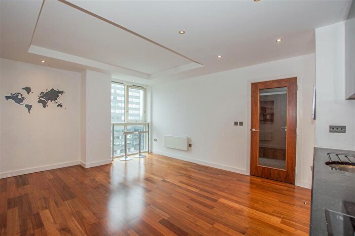 1 Bedroom Apartment To Rent In Newport Road, Cardiff, CF24