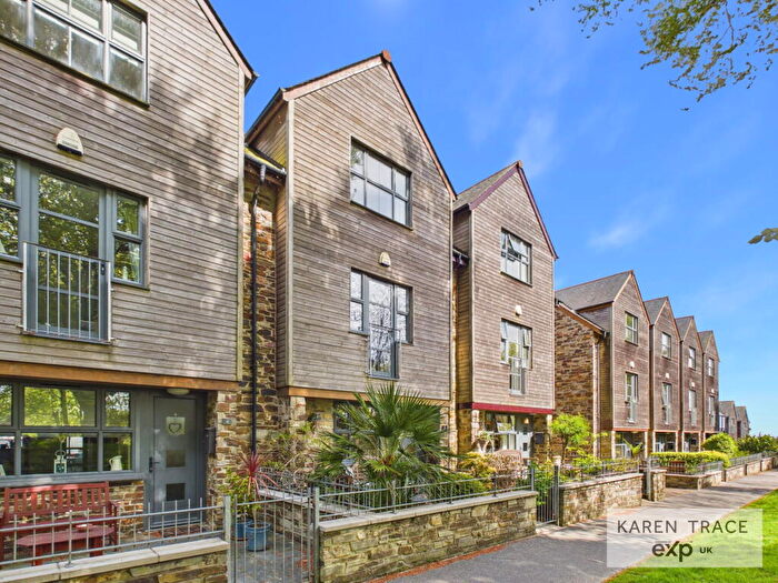 4 Bedroom Terraced House For Sale In Railway Close, Charlestown, PL25