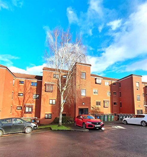 2 Bedroom Apartment To Rent In Barrington Court, Bristol, BS4