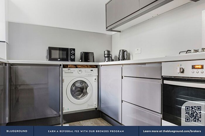 2 Bedroom Flat To Rent In Clerkenwell, London, EC1V