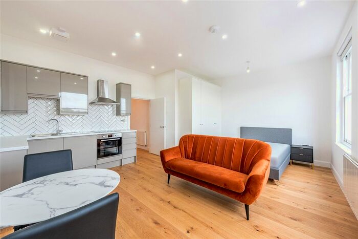 Studio To Rent In Brayards Road, Nunhead, SE15