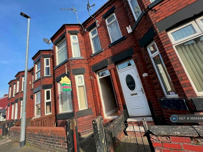 3 Bedroom Terraced House To Rent In Chapman Street, Manchester, M18