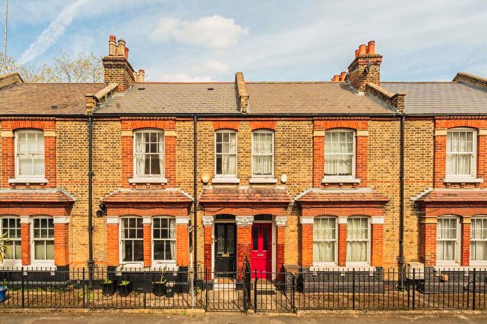 3 Bedroom Terraced House To Rent In Orsett Street, Kennington, SE11