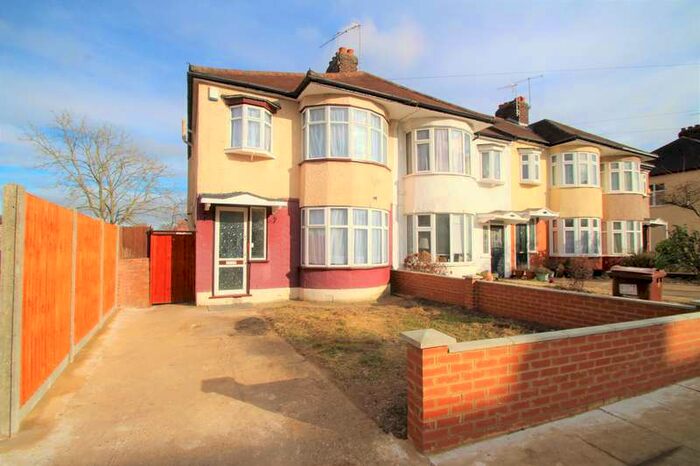 3 Bedroom Property To Rent In Beaumont Avenue, Harrow, HA2