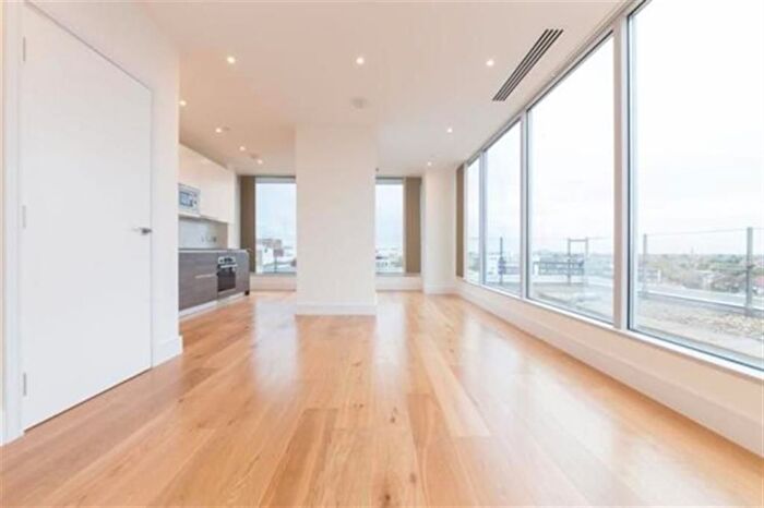 1 Bedroom Flat To Rent In Staines Road, Hounslow, TW3