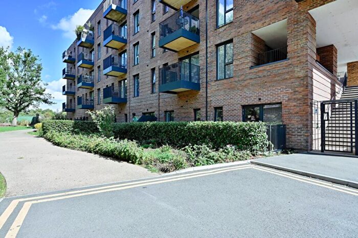 2 Bedroom Flat For Sale In Caesar House, Dacorum Way, Hemel Hempstead, HP1