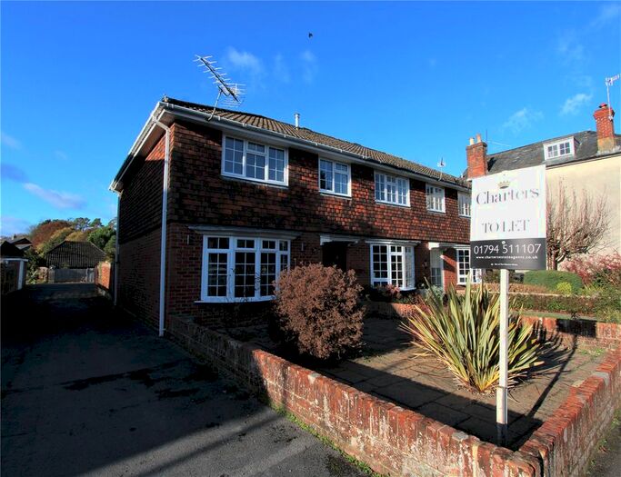 3 Bedroom Detached House To Rent In Middlebridge Street, Romsey, Hampshire SO51