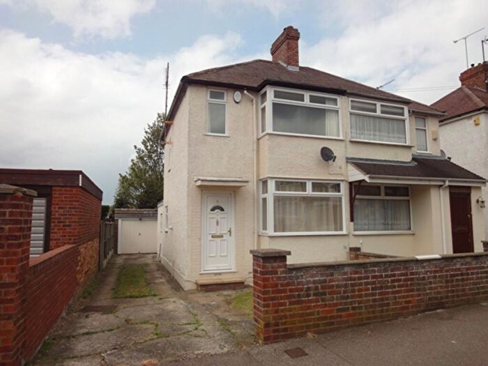 2 Bedroom Semi Detached House To Rent In Third Avenue, Luton, LU3