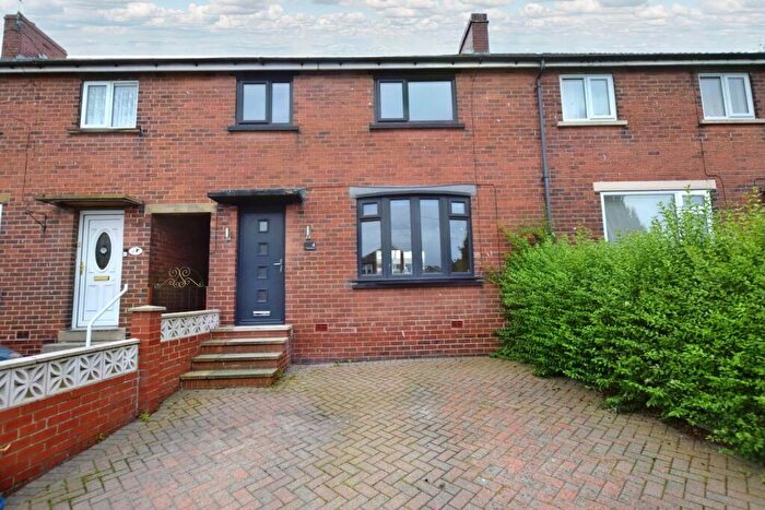 3 Bedroom Terraced House To Rent In Lees Avenue, Penistone, S36