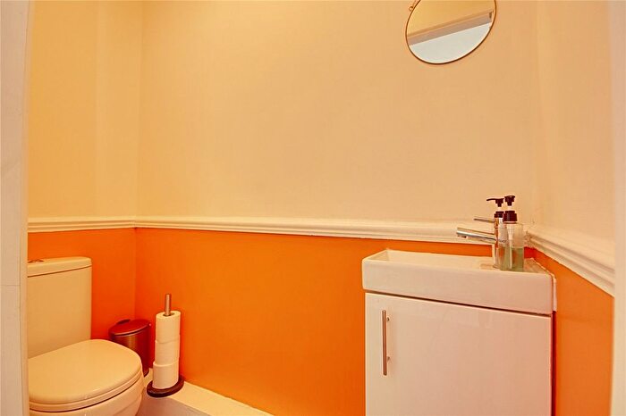 3 Bedroom Terraced House For Sale In Hoe Lane, Enfield, EN1