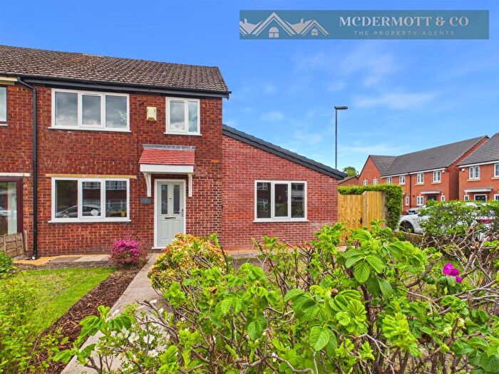 4 Bedroom Semi-Detached House For Sale In Partington Street, Failsworth, M35