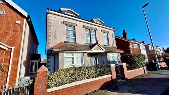 2 Bedroom Flat To Rent In St Annes Road, Blackpool, FY4