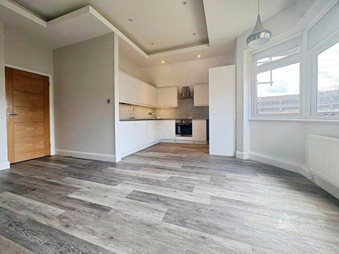 2 Bedroom Apartment To Rent In Whytecliffe Road South, Purley, CR8