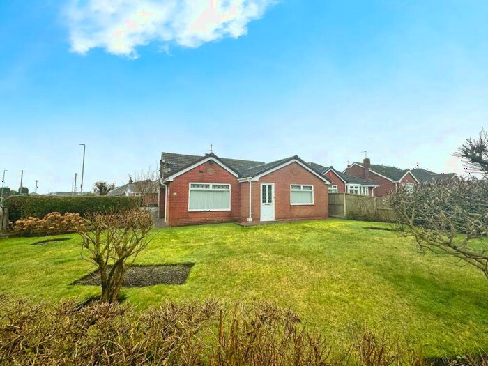 3 Bedroom Bungalow For Sale In Newpool Road, Knypersley, Stoke-on-Trent, Staffordshire, ST8