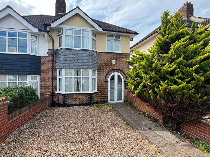 4 Bedroom House To Rent In Glenesk Road, Eltham, SE9