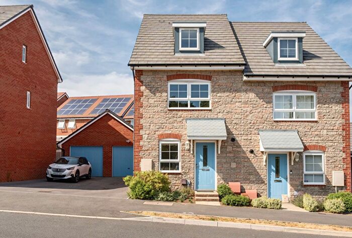 4 Bedroom Semi-Detached House For Sale In Rowdell Avenue, Coalpit Heath, Bristol, Gloucestershire, BS36