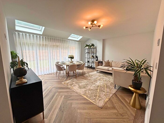 4 Bedroom Detached House For Sale In Limestone Way, Bleadon, BS24