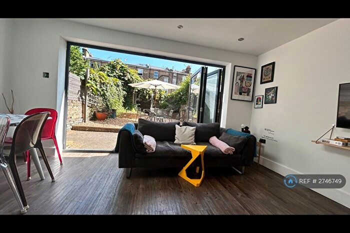 2 Bedroom Flat To Rent In Highbury, London, N5