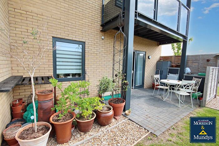 2 Bedroom Flat For Sale In The Poppyfields, Collingham, Newark, NG23