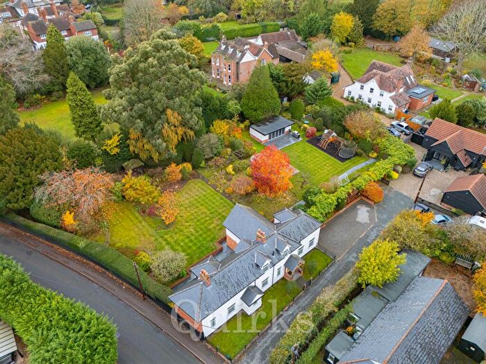 4 Bedroom Detached House For Sale In Laindon Common Road, Little Burstead, Billericay, CM12