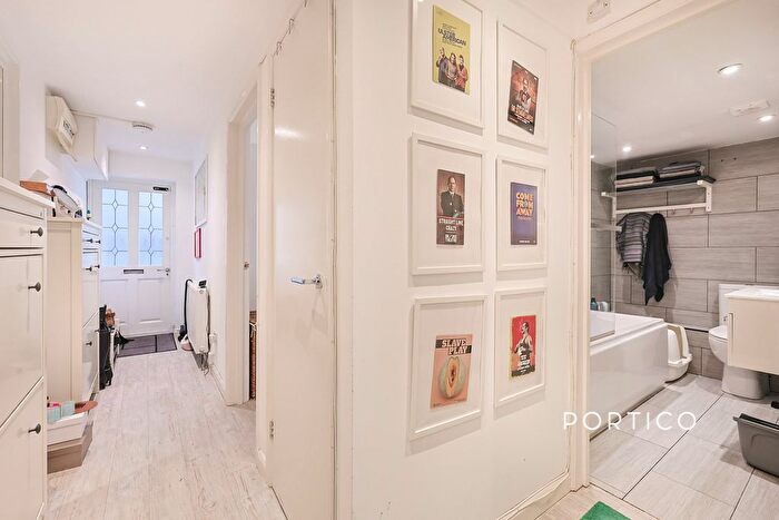 1 Bedroom Flat To Rent In Hopgood Street, London, W12