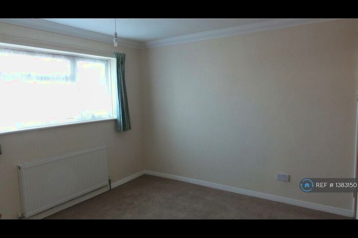 3 Bedroom Terraced House To Rent In Plumley Walk, Havant, PO9