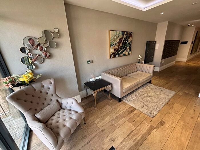 1 Bedroom Flat To Rent In Seventy Seven Development, Aldenham Road, Bushey, Hertfordshire, WD23