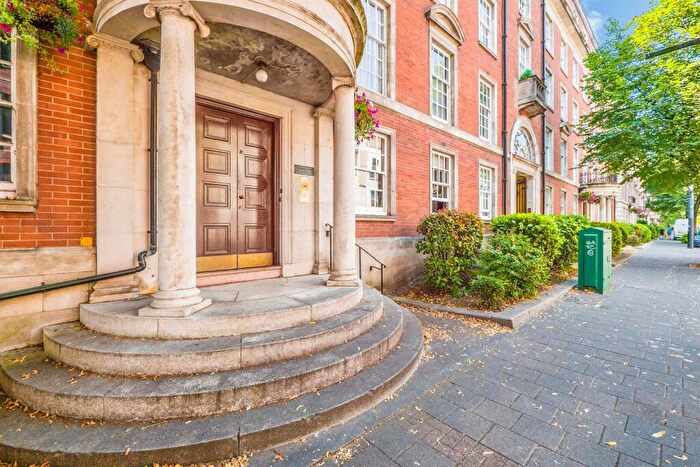 1 Bedroom Apartment For Sale In Westgate Street, Cardiff, CF10