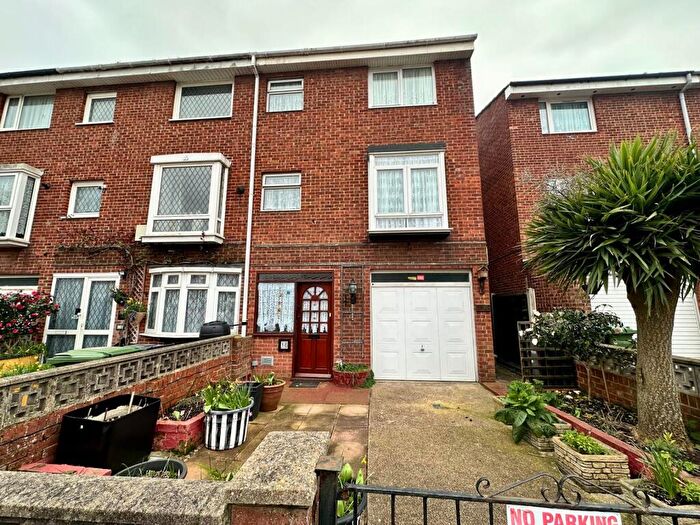 4 Bedroom Town House For Sale In Highfield Road, Portsmouth, PO1