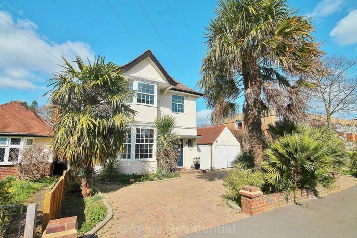 5 Bedroom Semi-Detached House To Rent In Lynton Road, New Malden, KT3