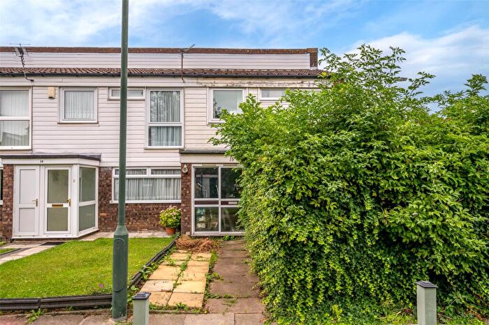 3 Bedroom End Of Terrace House For Sale In Tanhurst Walk, Abbey Wood, London, SE2